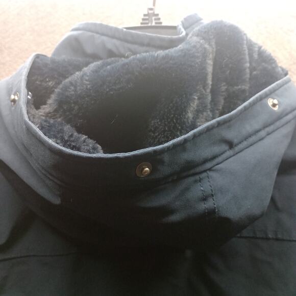 Hollistor Kids All Weather Faux Fur Lined Winter Coat - Picture 4 of 11